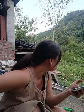 Linda-yiyi stripchat live cam model
