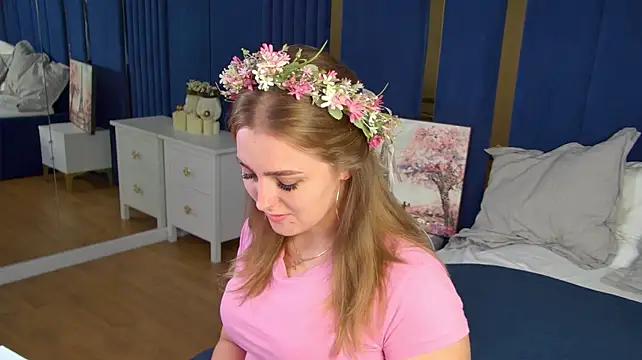 EllaBells stripchat live cam model
