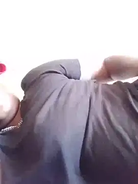 Cute-mish stripchat live cam model
