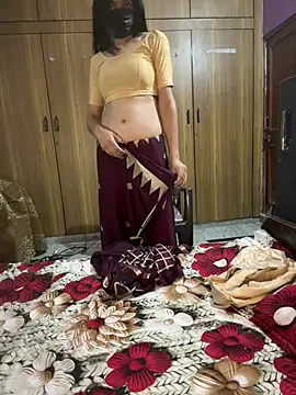 kiaraqueen7 stripchat live cam model