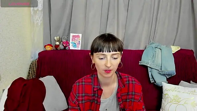 TayanaJons stripchat live cam model