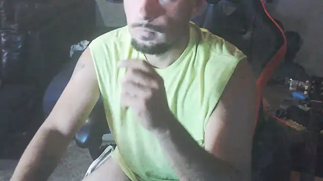 YoBleez stripchat live cam model