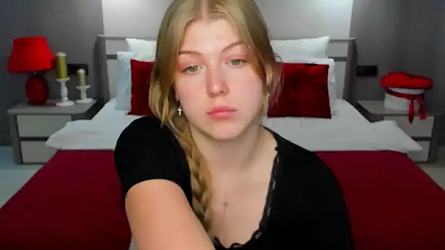 Stella_Light stripchat live cam model