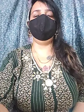 cute-tanvi stripchat live cam model