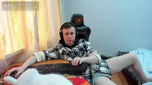iliaskrislove stripchat live cam model