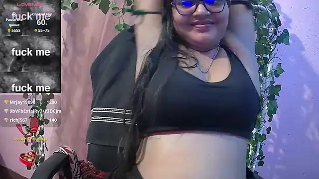 Pari-new stripchat live cam model