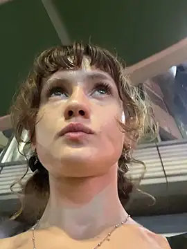 what_is_the_sun stripchat live cam model