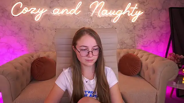 ArrinaWairr stripchat live cam model