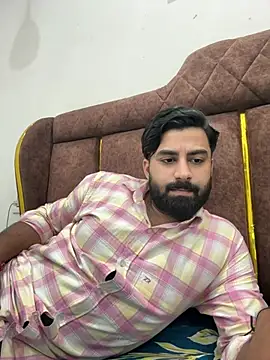 Royalboy_03 stripchat live cam model