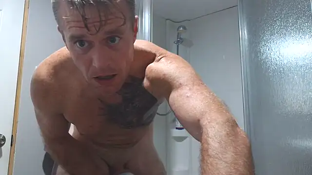 DILFiGuess1 stripchat live cam model
