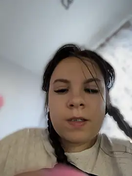 HellaReousx stripchat live cam model