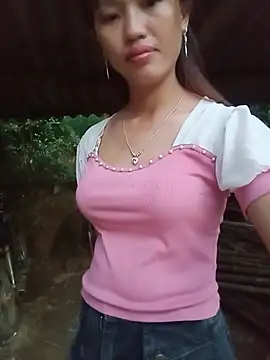 gogo-min stripchat live cam model