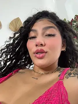brizzmotion stripchat live cam model