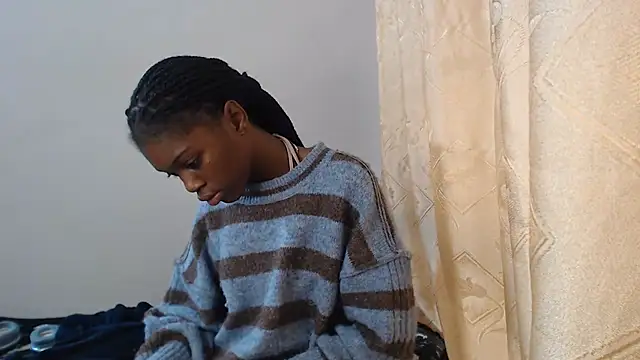 PetiteBarbie_05 stripchat live cam model