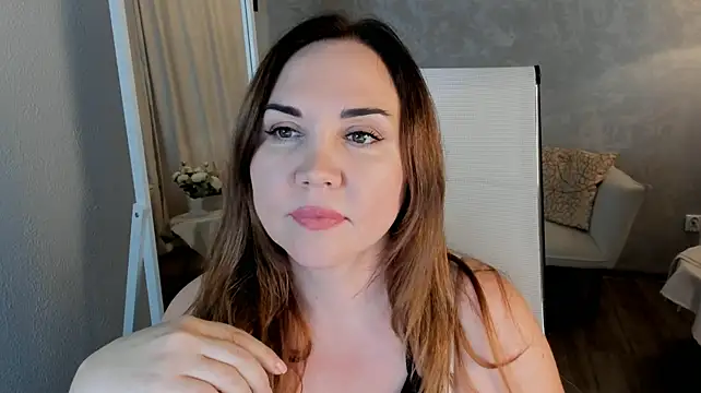 AylaTallow stripchat live cam model
