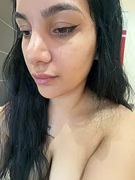 Samira30 stripchat live cam model