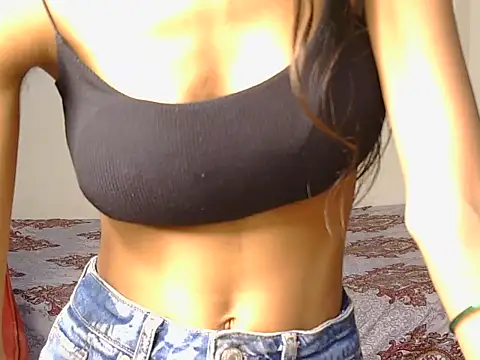 Bold-Maya stripchat live cam model