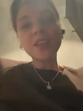 ValenciaShock stripchat live cam model