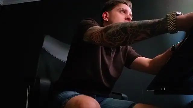 FelixStarkk stripchat live cam model