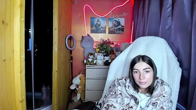 Fiery_Brunette_ stripchat live cam model