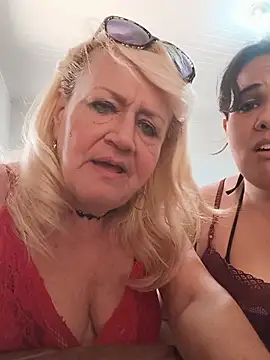 Belladama61 stripchat live cam model
