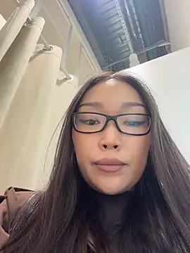 trytomakememoam stripchat live cam model
