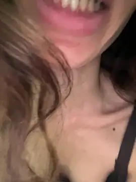 Labelleamira stripchat live cam model