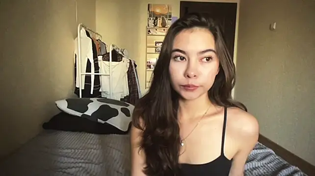 Ellewaay stripchat live cam model
