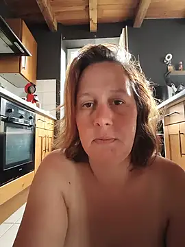zelda252 stripchat live cam model
