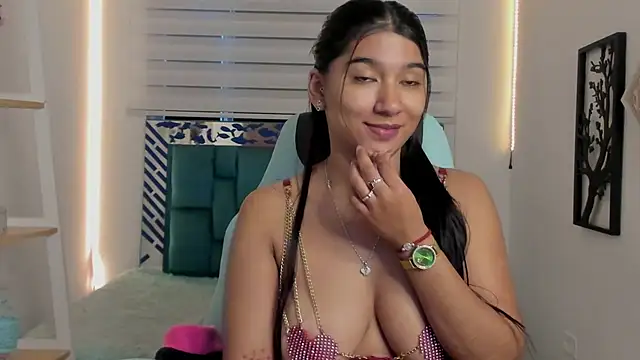 Aurora_Blazee stripchat live cam model