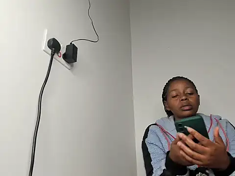 irreplaceable_ebony stripchat live cam model
