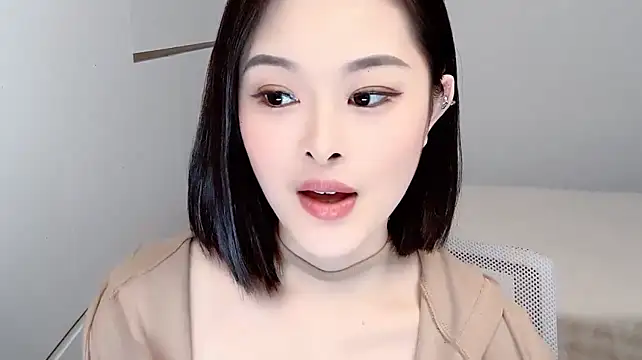 Ivy_360 stripchat live cam model