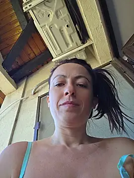 Risky_woman stripchat live cam model