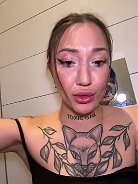 SaintSquirt stripchat live cam model