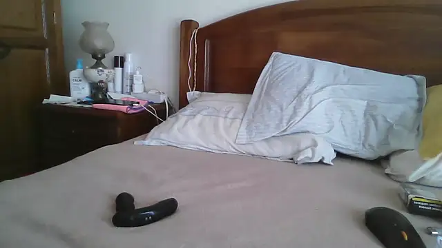 Rochinha73 stripchat live cam model