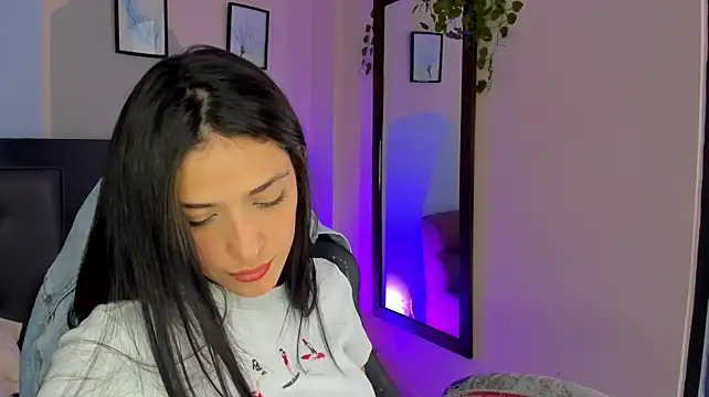 ZoeValencia1 stripchat live cam model