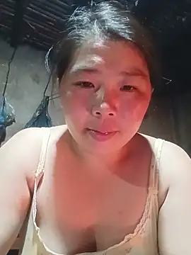 quynhkoolbae stripchat live cam model