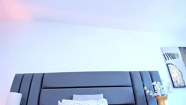 LilaRoss stripchat live cam model