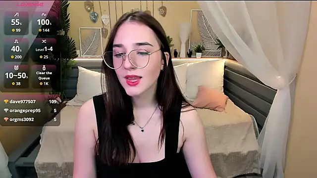 Maya_Winters stripchat live cam model