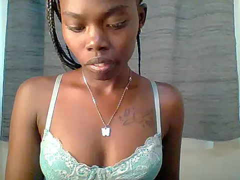 Sweet_quincy stripchat live cam model