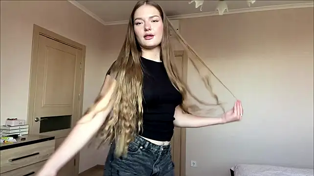 LizettoFortuna stripchat live cam model
