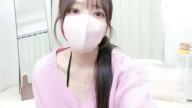 yuinachan_v stripchat live cam model