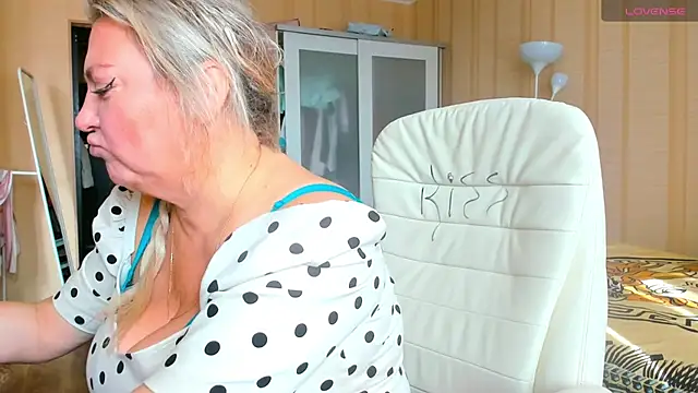 PamHardFuck stripchat live cam model