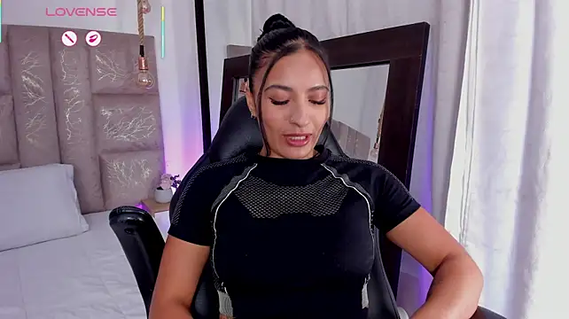 CeliWoods stripchat live cam model