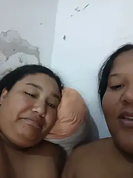 VaneandRossy stripchat live cam model