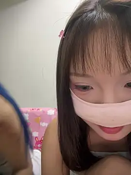 QIQI-QIQI-01 stripchat live cam model