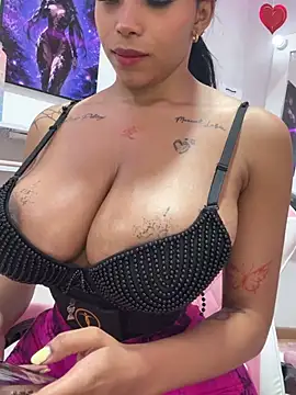 Madeleinesummerrr stripchat live cam model