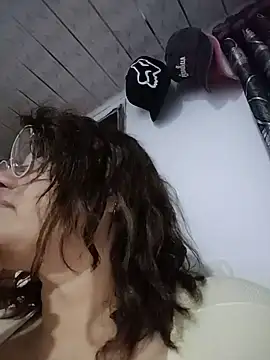AlexxiaaMat stripchat live cam model