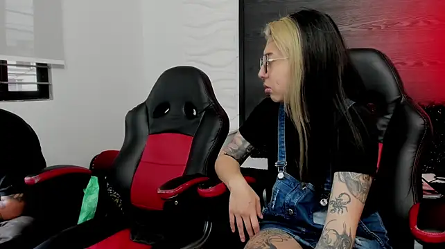 inkedsinners_ stripchat live cam model