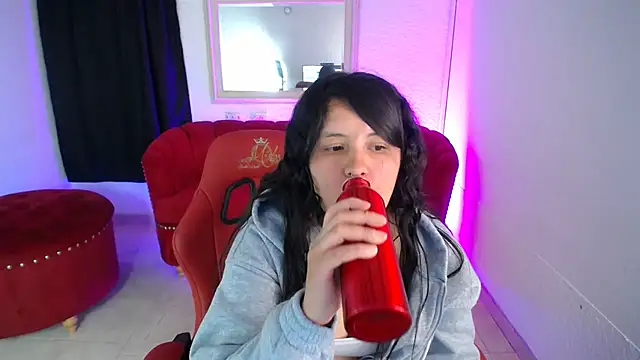 nathaly_low1 stripchat live cam model